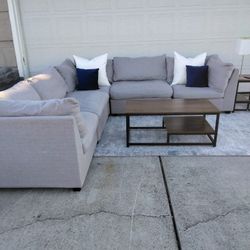 Gray Modular 5 Piece Couch Free Delivery Retails Over $2k