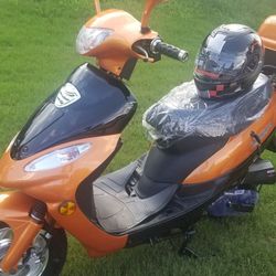 New solana mopeds 50cc helmet err t not included