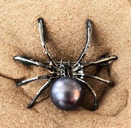 Vintage Gothic Spider Brooch/Pin
