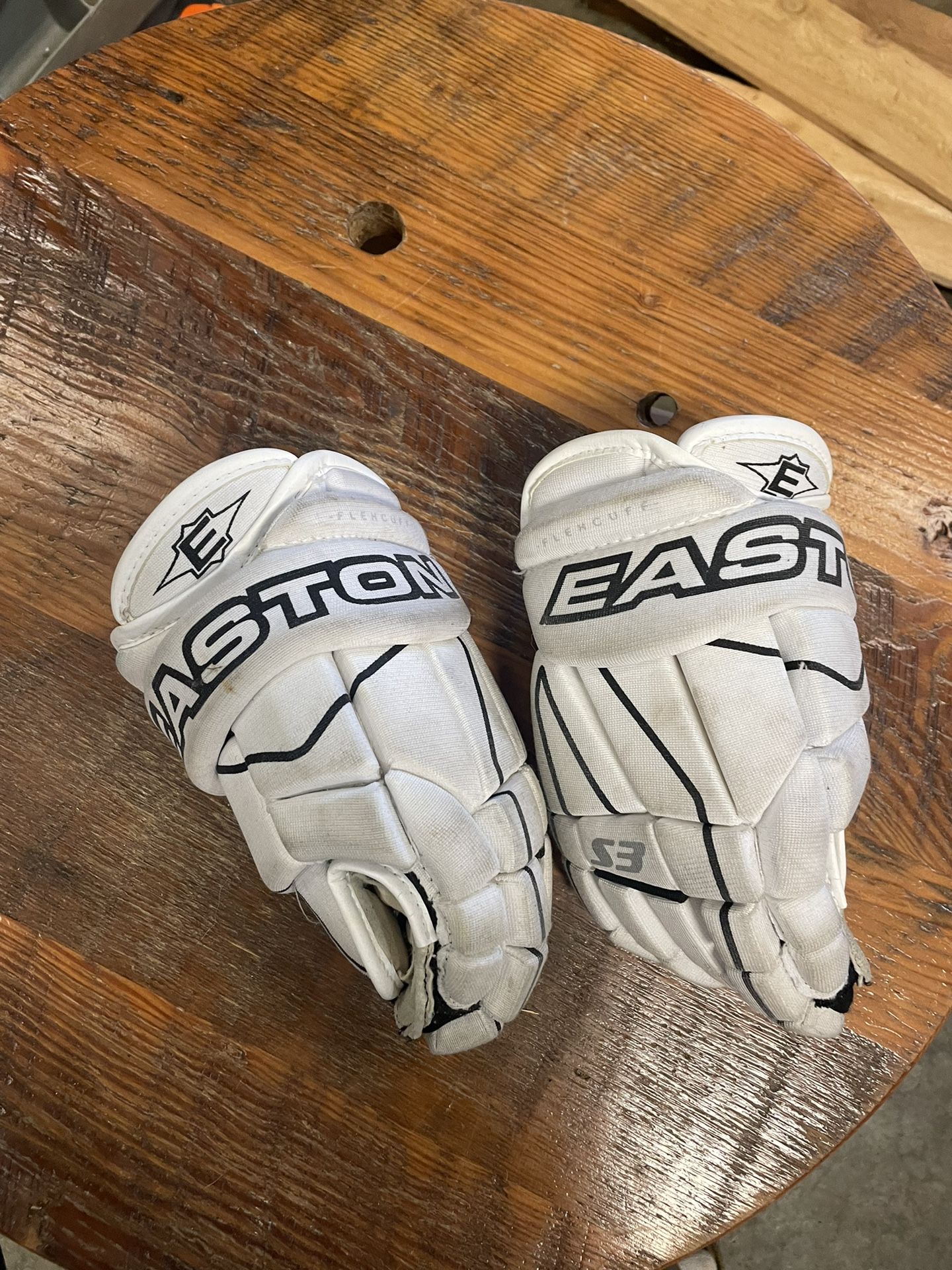 Easton Hockey Gloves