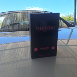 valentino uomo born in roma