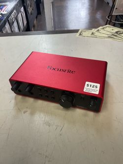 Focusrite Scarlett 2i2 4th Gen Interface