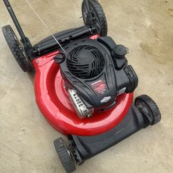 Yard Machine Lawnmower 