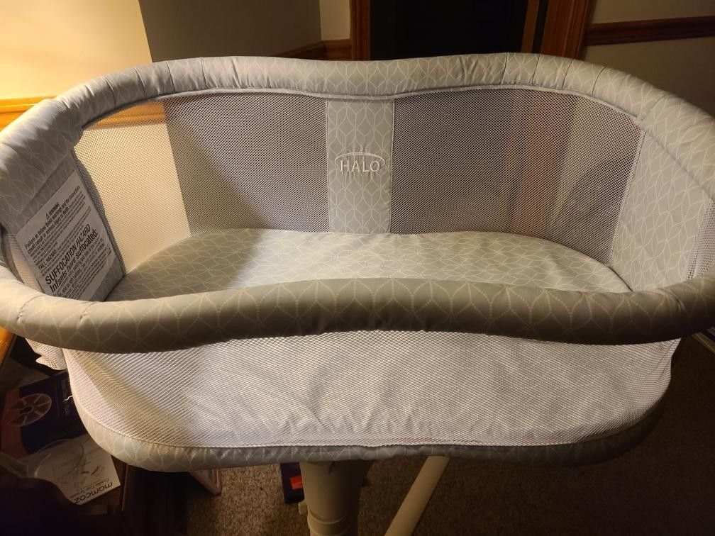 Halo Bassinet Swivel Sleeper