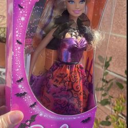Halloween 🎃 Barbie New 