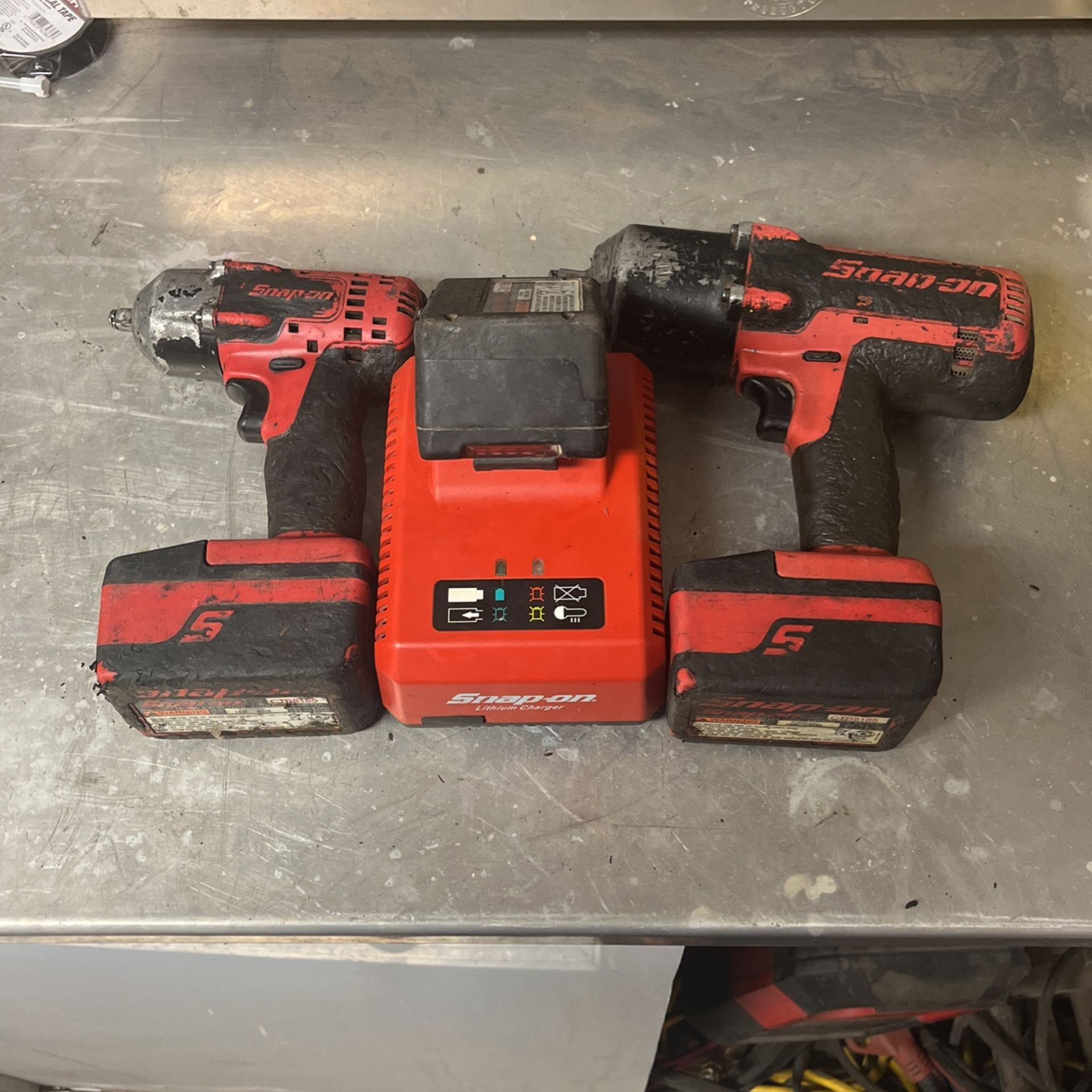 Snap On 1/2 & 3/8 Drive Cordless Impacts With Charger And Three Batteries