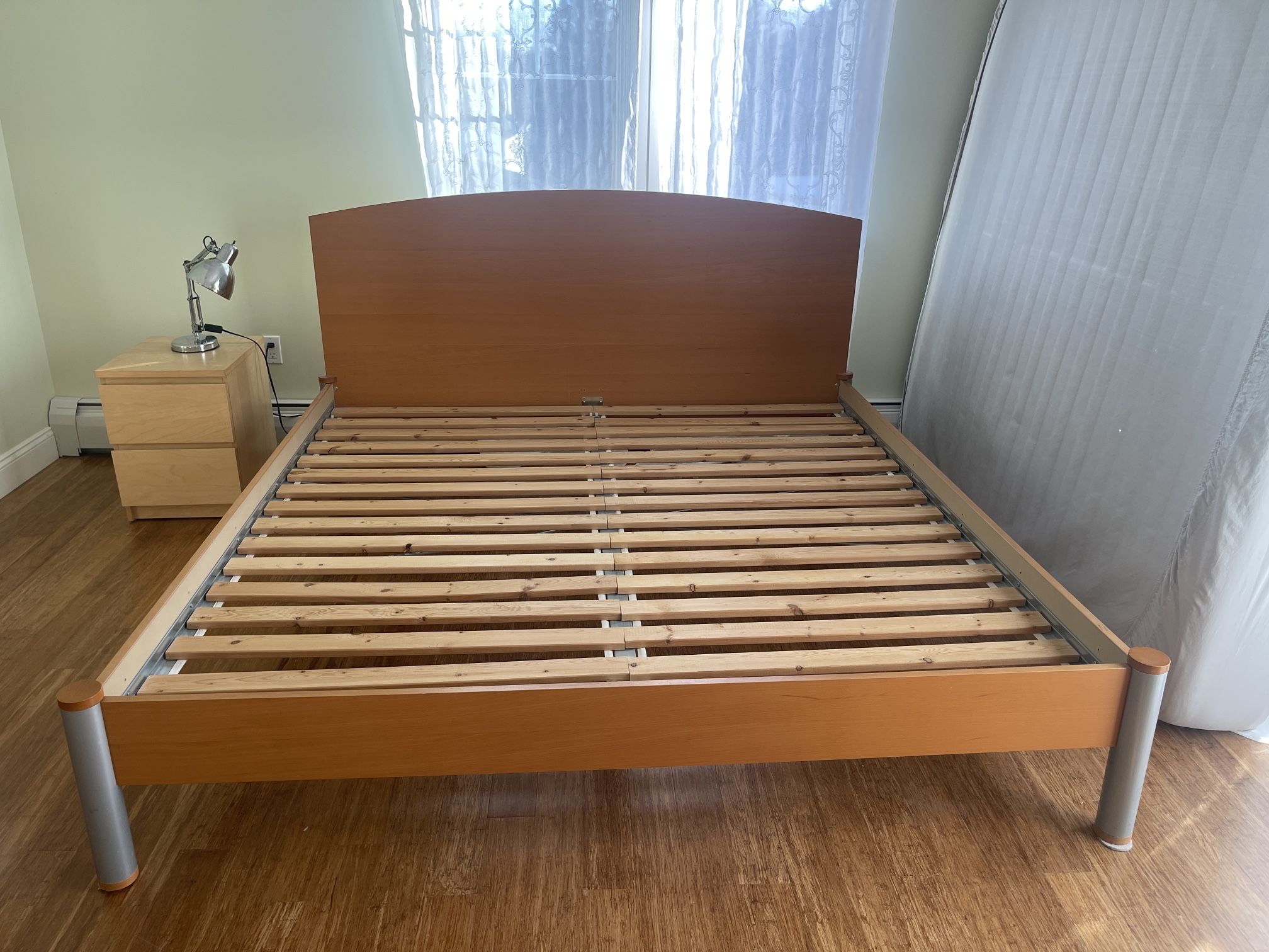 King Bed & Dresser