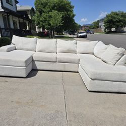 Cream Ashley Megginson Storm Sectional Sofa- Free Delivery 