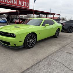 Dodge Challenger