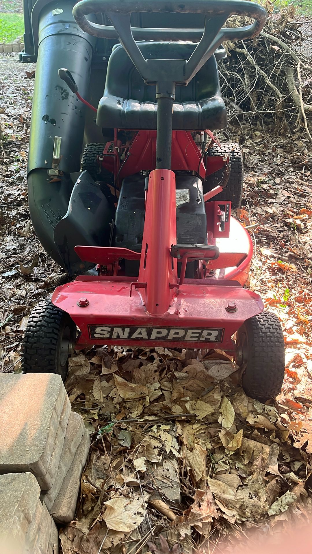 Snapper Riding Lawnmower 28 Inch Hi Vac
