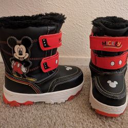 Mickey mouse toddler size 8 snow boots