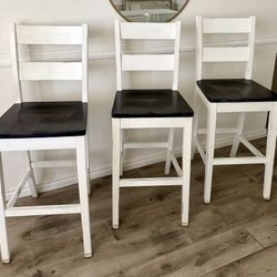 3 Barstools 