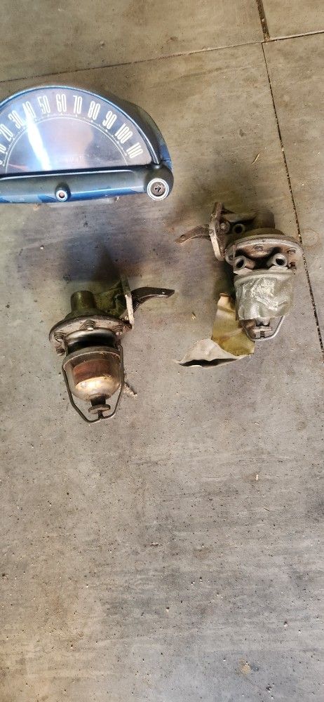 Vintage carburetor and speed Omerter Gauge