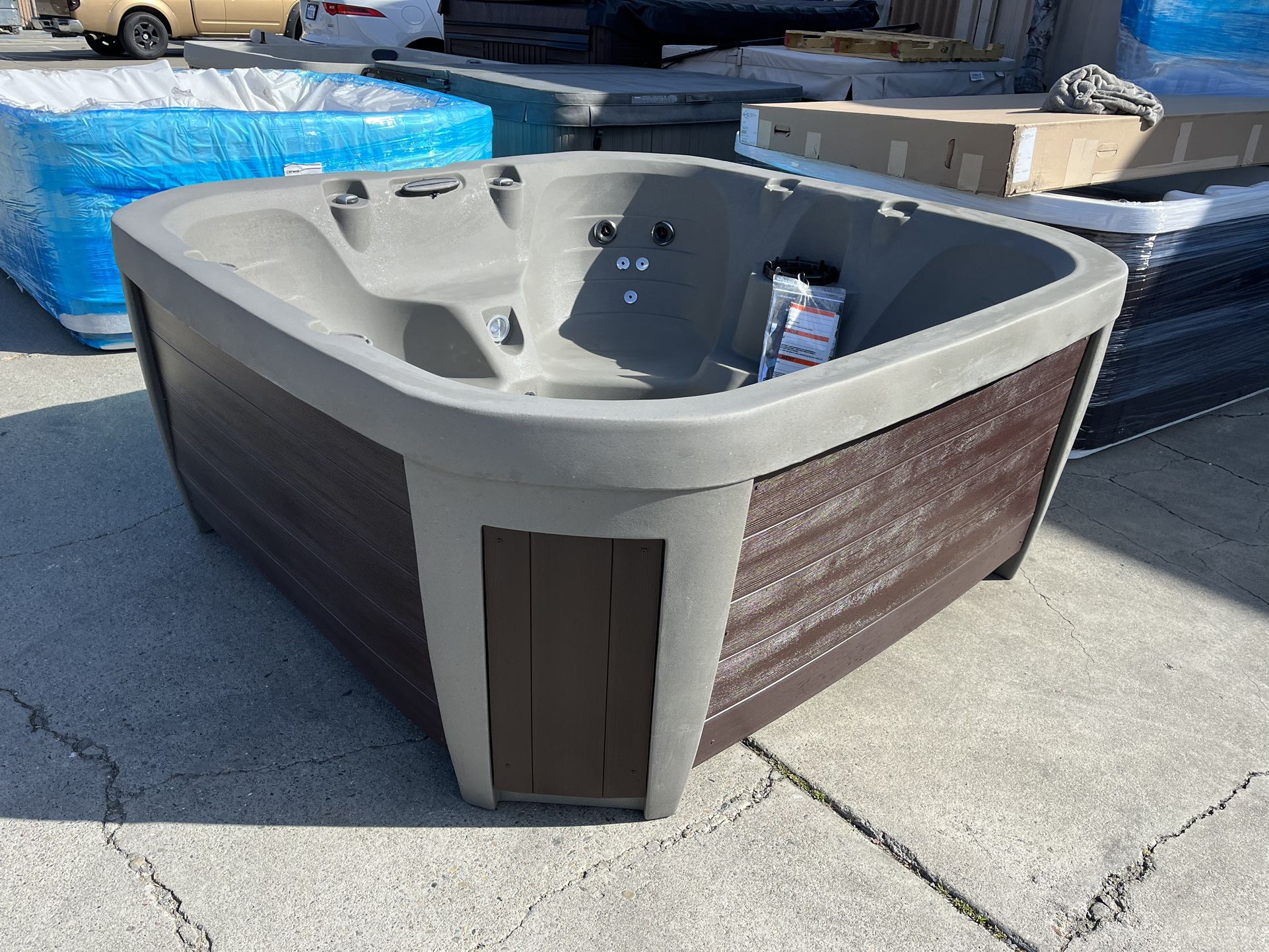Aquaterra Brighton Spa Hot Tub 110v Or 220v Convertible