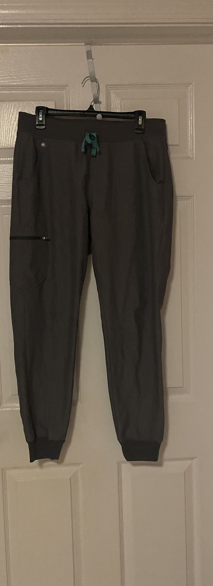 Gray Scrub Pants Size M