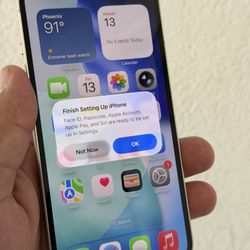 IPhone 13 128gb  Starlight Color Unlocked For All Carrier Crack Back Only Issue 