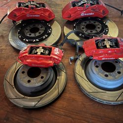 6 Piston Brakes  