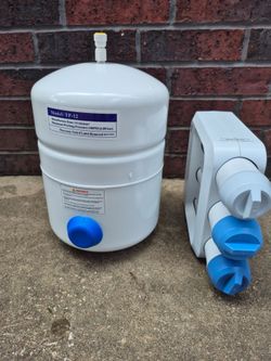 Reverse osmosis water system