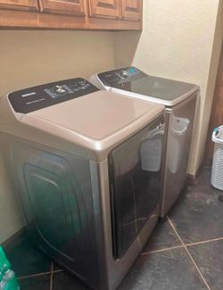 Washer and dryer set