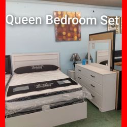 😍 Queen Bedroom Set