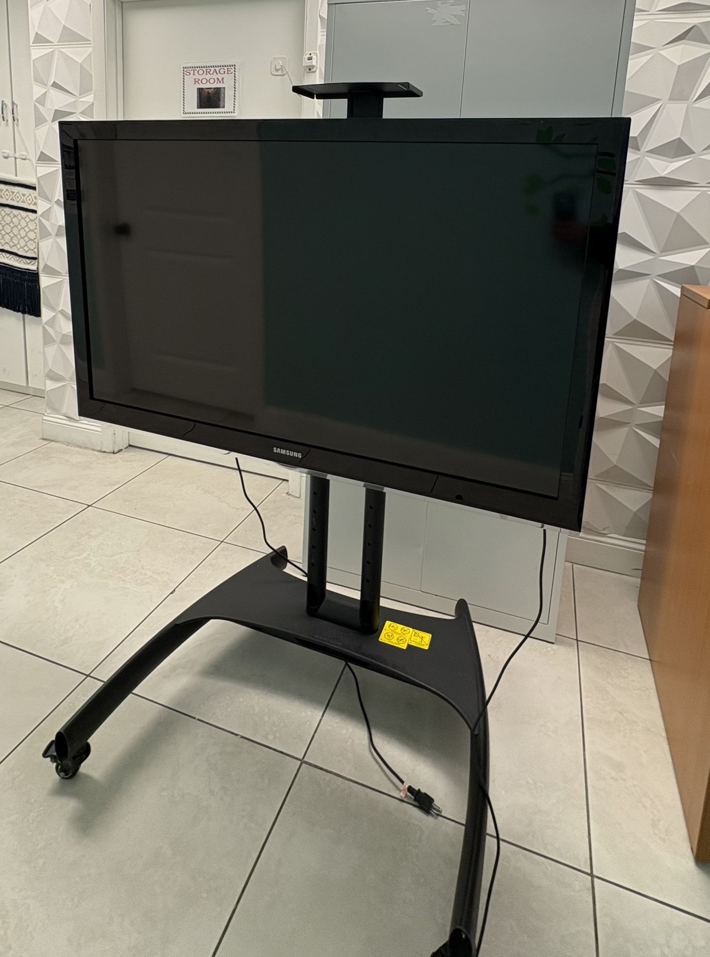 TV WITH STAND