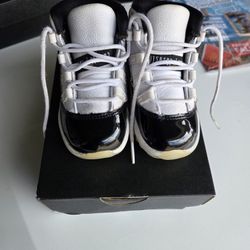 Kids Jordan Retro 11