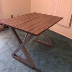 Table /Desk  40.00 OBO