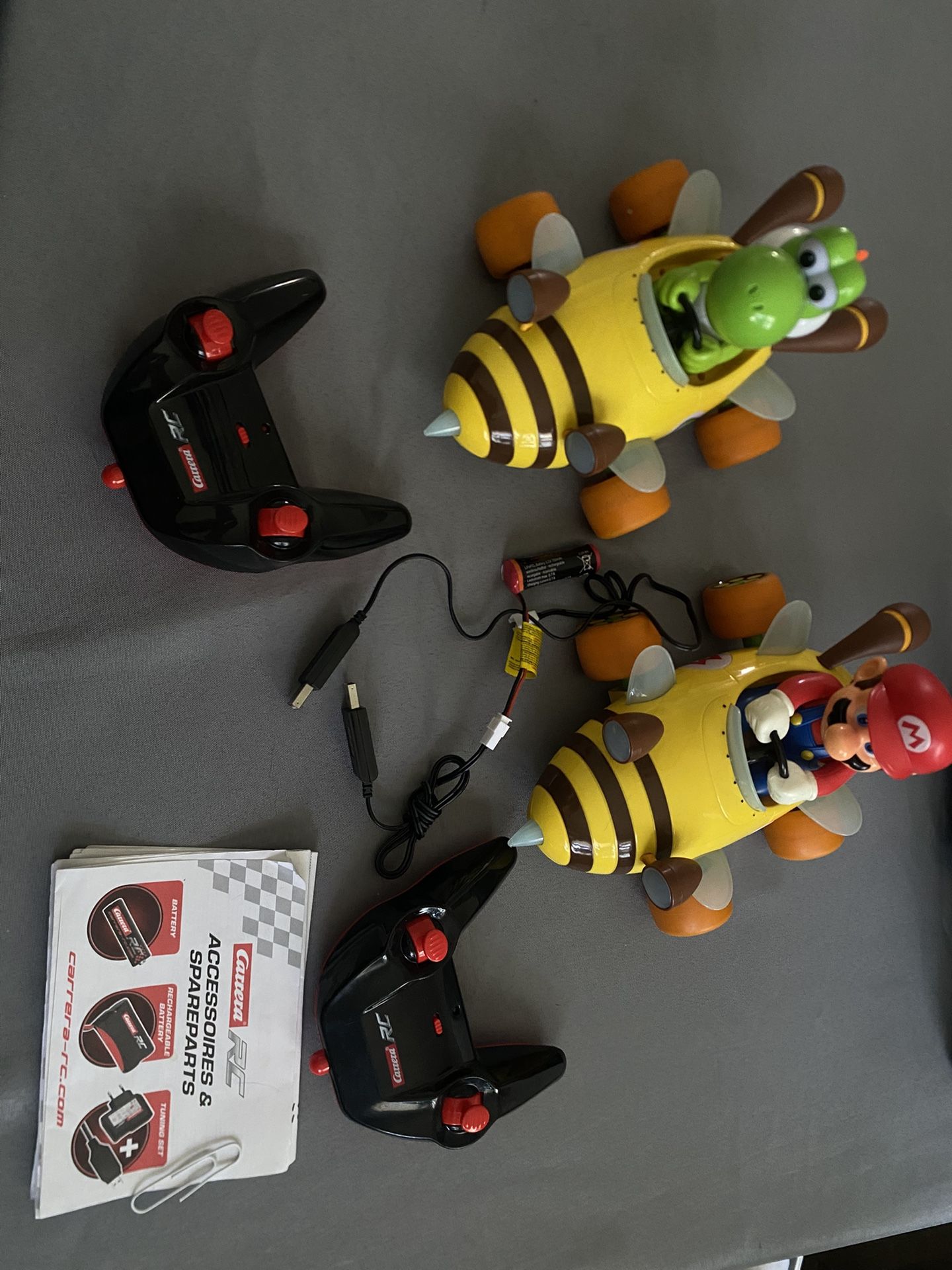 Mariokart Carrera RC Mario and Yoshi pack