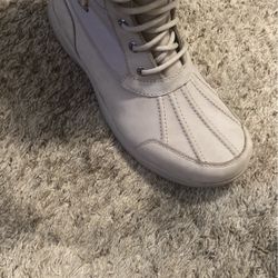 UGG BOOTS /NEW/UNUSED