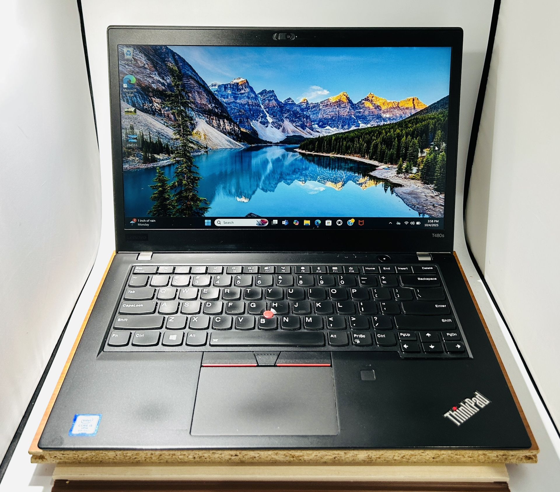 Lenovo T480S 14” Core i5-8350u 8GB 256GB SSD Windows 11 PRO Fully Functional