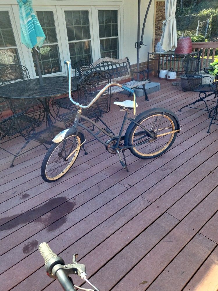 1950 J.c. Higgins Girl Bike Blue An White 24in Good Shape
