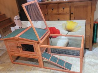 Chicken coop brand new just assembeled