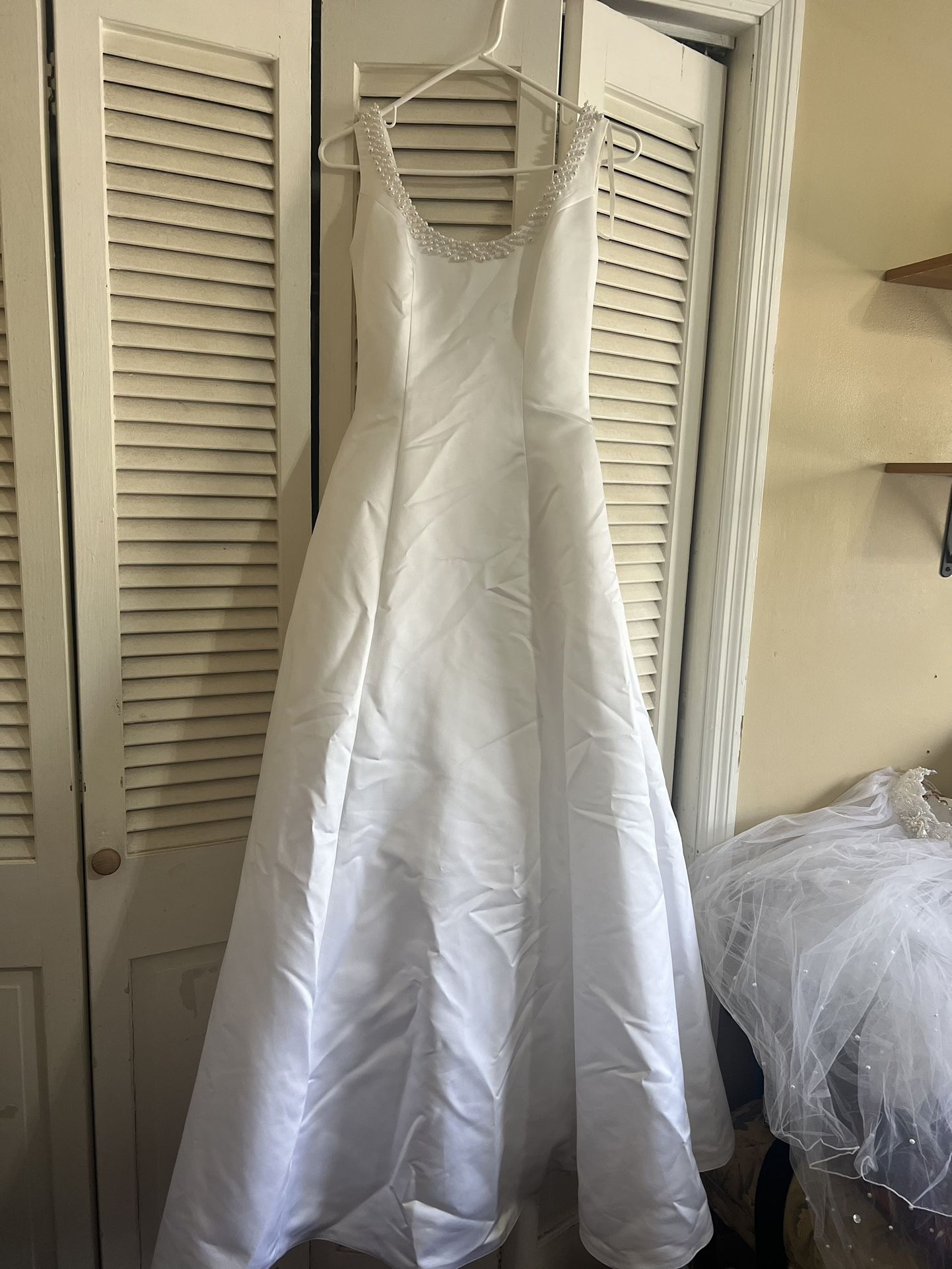 NWOT Wedding Dress