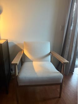 Accent chair