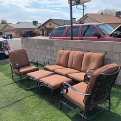 Nice Patio Furniture Very Good Condition 