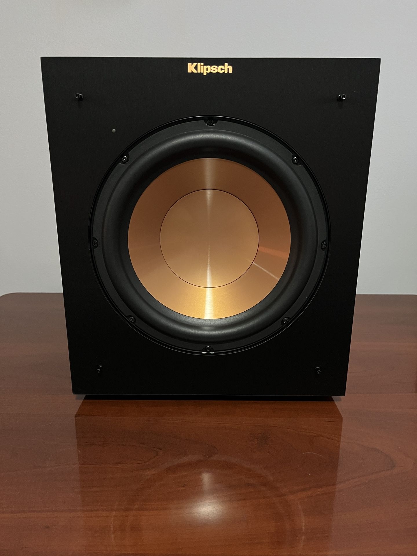 Klipsch Reference 10” Subwoofer Model: R-10SW Excellent Condition Comes With Original Box & Manual