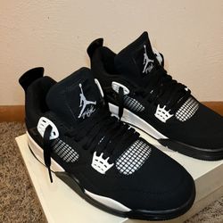 Air Jordan 4  White Thunder 1:1. Size 9 
