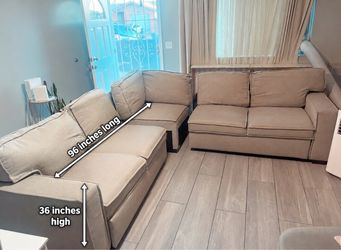 Sofá Seccional Gris Claro con Cama Extraíble – Excelente para Sala
