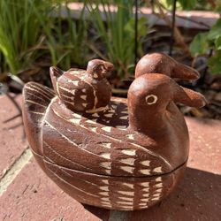 Vintage Handcrafted Duck Family Baby Hand Thailand Family Carved Wood Box Lid Trinket Holder Collectible 