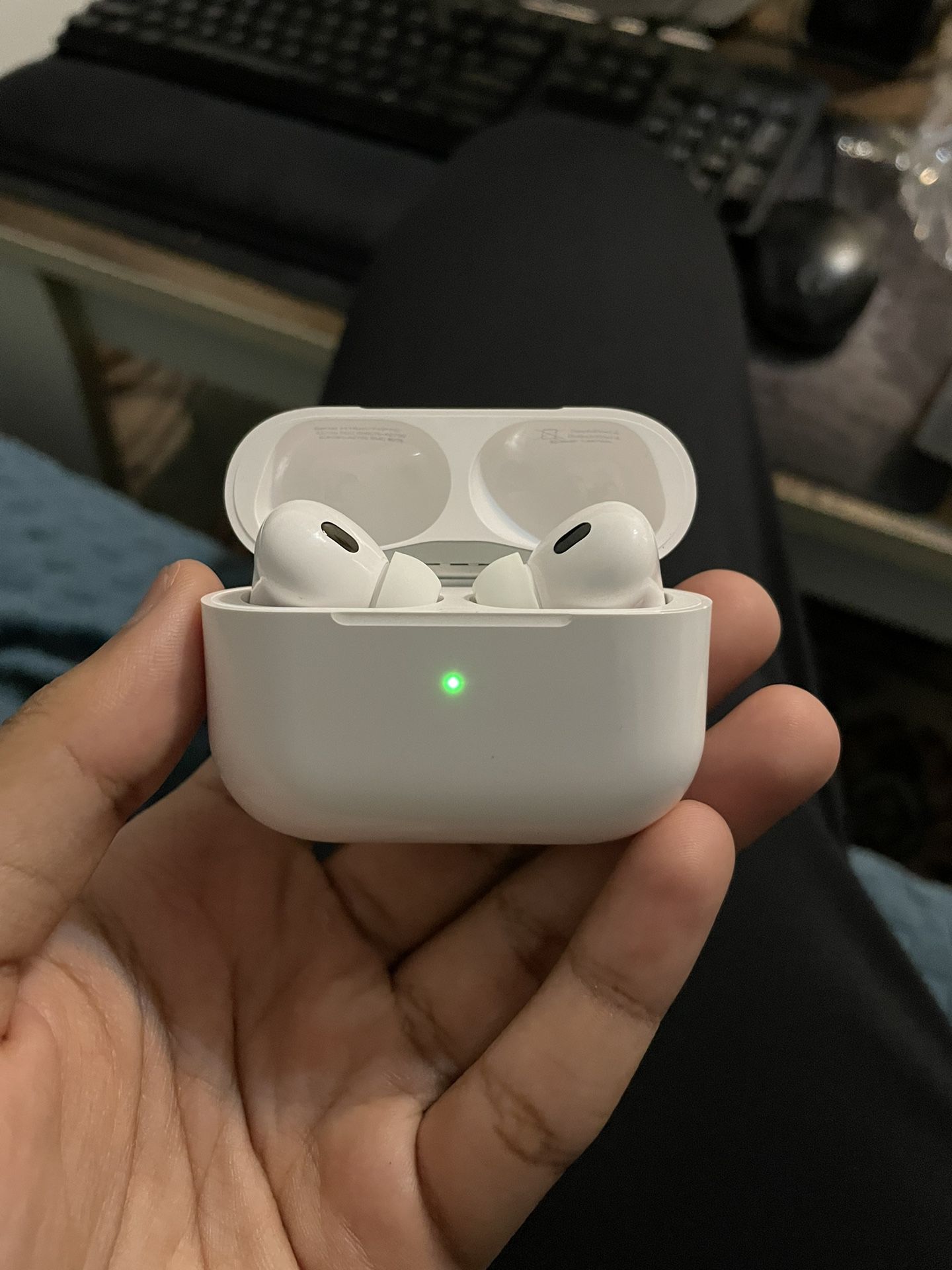 AirPods Pro Gen 2 Slightly Used