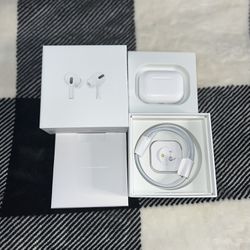 Apple Airpods Pro with Magsafe Charging Case. Excellent