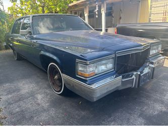 1990 CADILLAC FLEETWOOD BROUGHAM