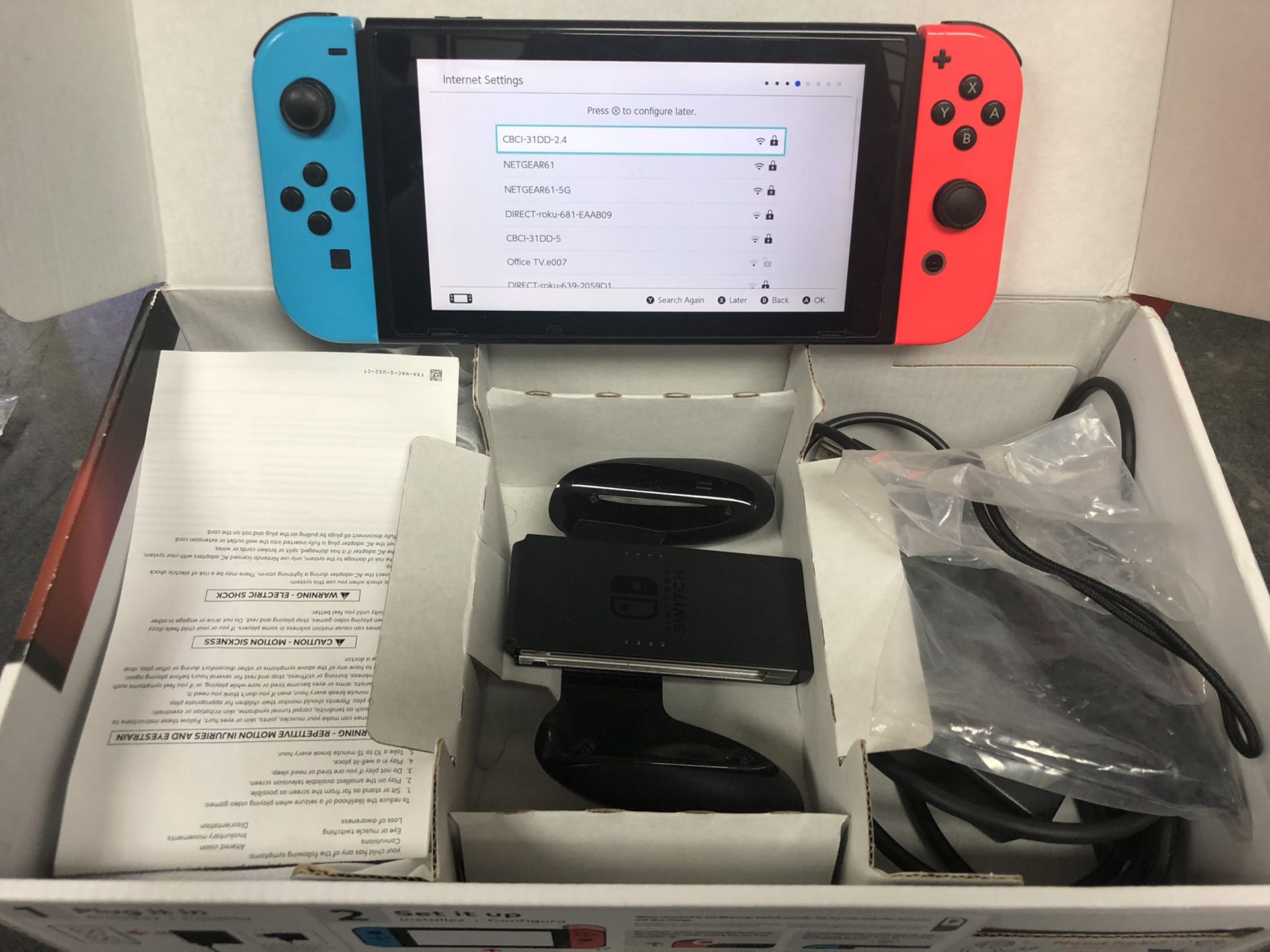 Nintendo switch NOT PATCHED with joy cons dock grips charger in box