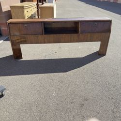 🎁Vintage King Size Bed Frame : Headboard And Metal rail Frame🌹