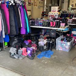 Snow Pants N Boots For Small Kids 15.00 Each   Stop By