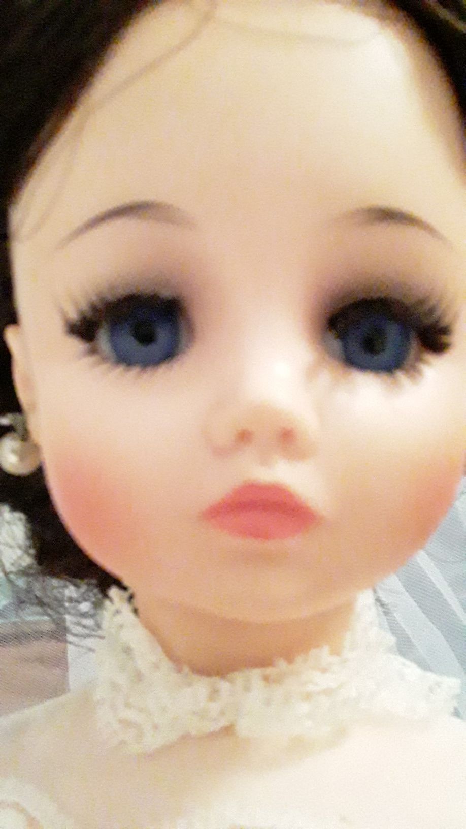 Vintage Madame Alexander Elsa Bride doll