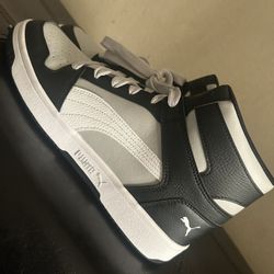 Shoe