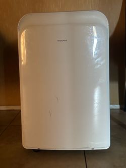A/C  : INSIGNIA : WHITE