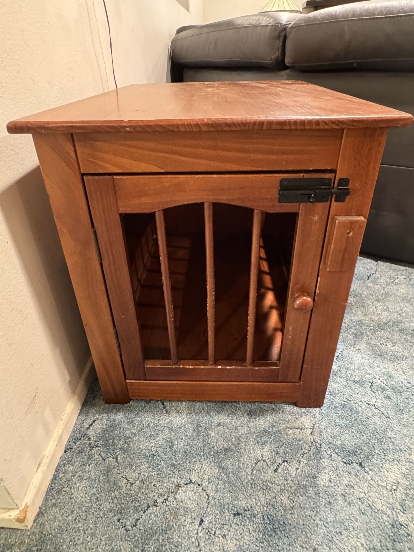 Dog Kennel & Side table