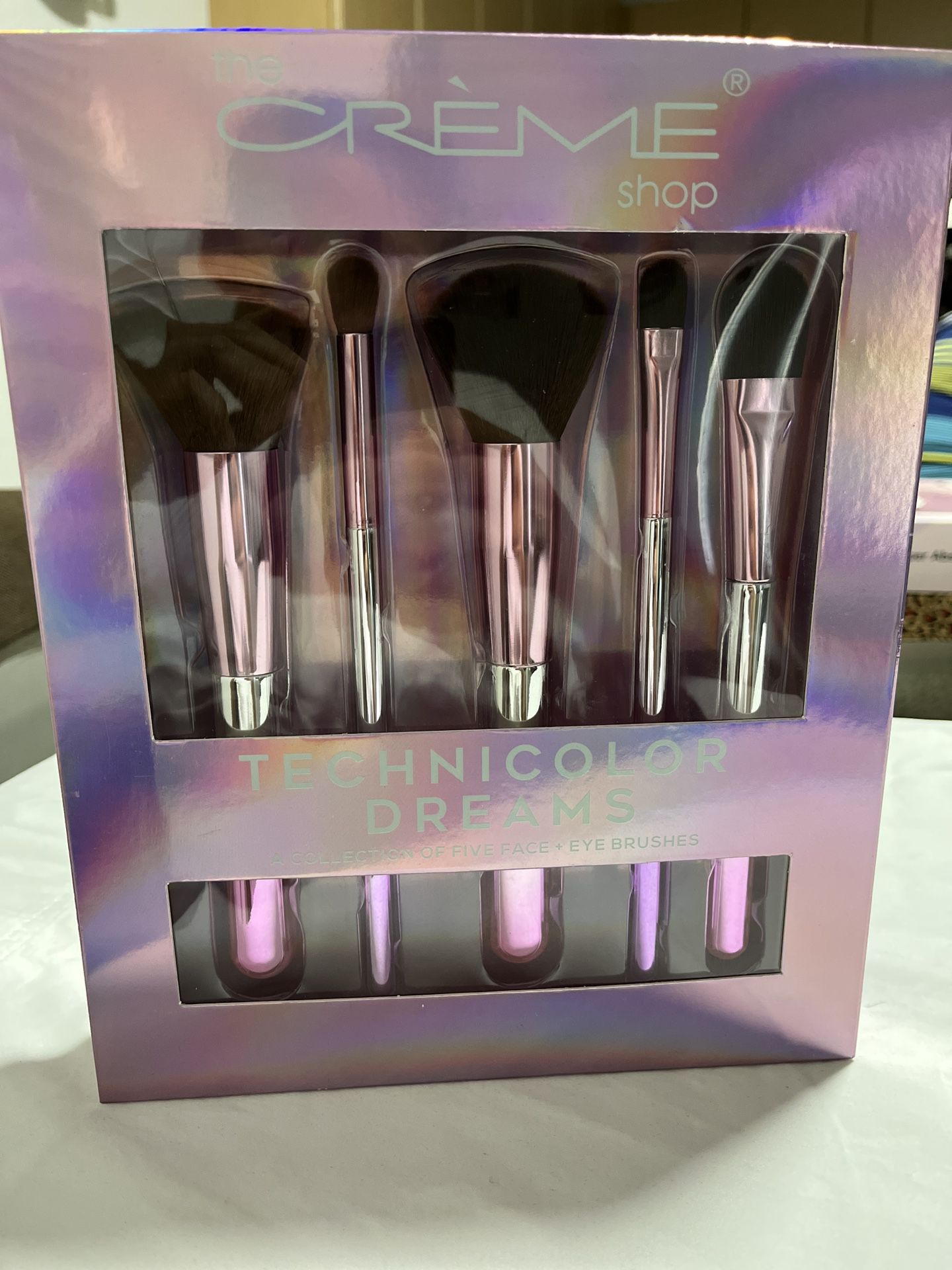 The CREME Shop Technicolor Dreams. A Collection of Five Face + Eye Brushes